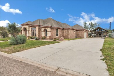 1805 Platinum St, Penitas, TX 78576 - photo 4