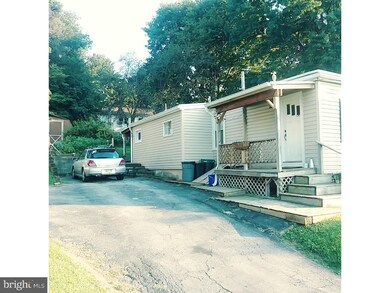 918 Upland Ave, Reading, PA 19607 - photo 3