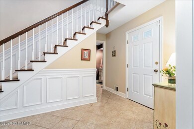 33 Cloverfield Dr, Albany, NY 12211 - photo 5