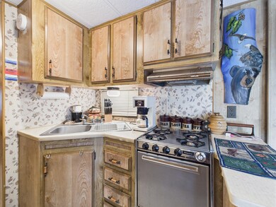 1459 Main St, Pittsburg, NH 03592 - photo 5