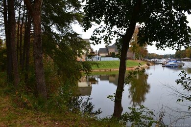 Lot/Lake View