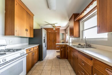 2721 n 21st ave-12