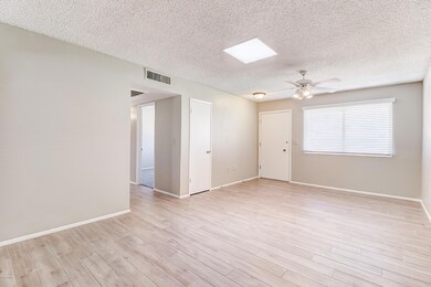 13638 N Silverbell Dr, Sun City, AZ 85351 - photo 7