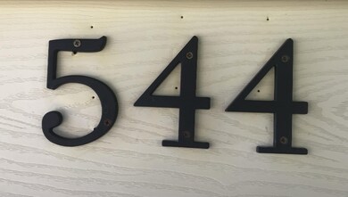 544 Curtis NE