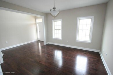 129 Saddle Ridge Dr, Dallas, PA 18612 - photo 4