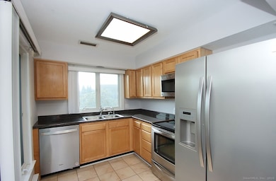 3 Pilgrim Harbor unit C, Wallingford, CT 06492 - photo 4