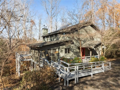 606 Thornwood Rd, Jamestown, NC 27282 - photo 2