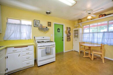 2308WMarlette05