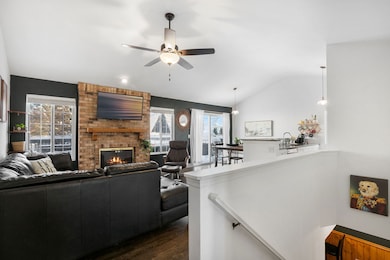 1590 Fairport Dr unit 10, Grayslake, IL 60030 - photo 6