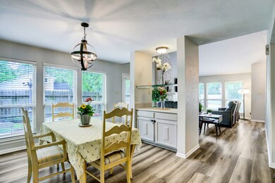 8 S Brook Pebble Ct, Spring, TX 77380 - photo 3