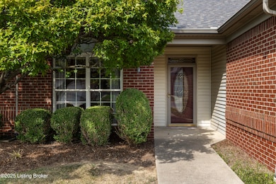1309 Bent Willow Ln, Louisville, KY 40214 - photo 2