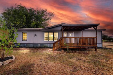 5808 Blackburn Dr, Joshua, TX 76058 - photo 3