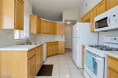 EAT IN KITCHEN