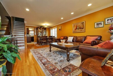 (2) Living Room