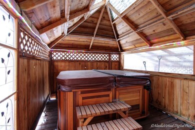 Cozy Hot Tub