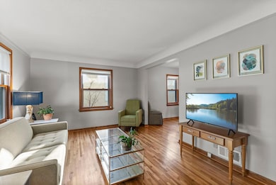 16-web-or-mls-5504 37th Ave S-98.jpg