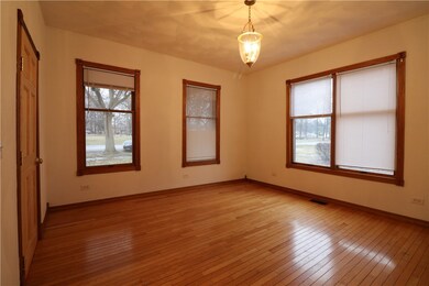 129 Hennepin St, Lincoln, IL 62656 - photo 7