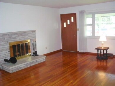 1086 Belden Rd, Columbus, OH 43229 - photo 4