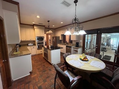 1429 Regency Oaks Dr E, Mobile, AL 36609 - photo 6