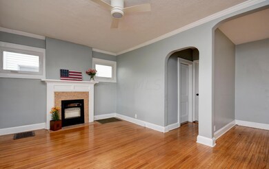 Living Room (2)