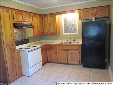 Kitchen and refrigerator remains