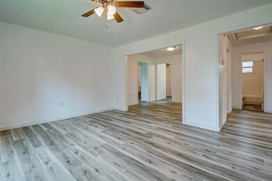 7413 Carothers St, Houston, TX 77028 - photo 6