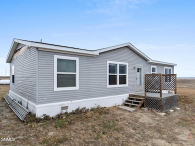13705 55th St NW, Williston, ND 58801 - photo 3