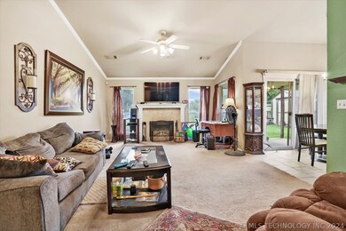 1109 S Mockingbird Ln, Skiatook, OK 74070 - photo 4