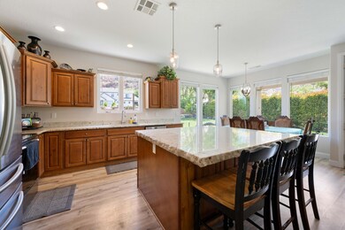 03-Kitchen