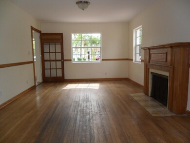 Enclosed Porch Area