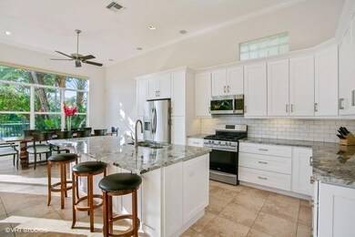 02 Kitchen