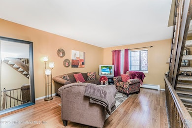 22 A Elmwood Park Dr, Staten Island, NY 10314 - photo 5