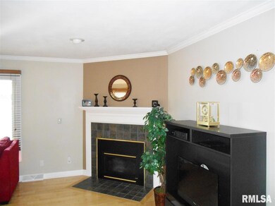 4604 Warren St unit 1, Davenport, IA 52806 - photo 4