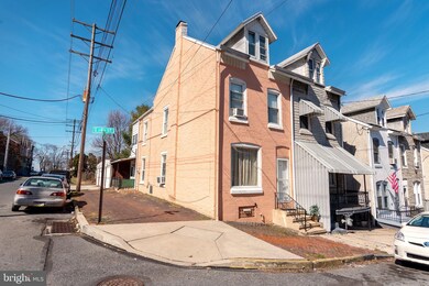 554 S 14th St, Reading, PA 19602 - photo 2