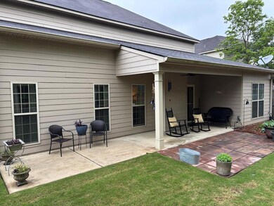 PRIVATE BACKYARD W/ LARGE COVERED PATIO