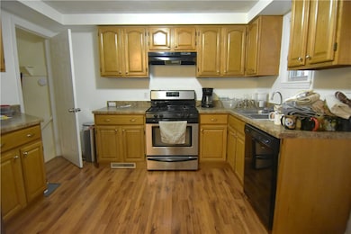 338 Skyview Dr, West Mifflin, PA 15122 - photo 6