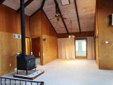 241 Lockhart Ln, Bentonville, VA 22610 - photo 4