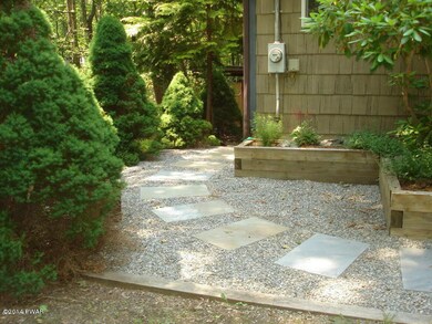 107 Bartlett Dr, Milford, PA 18337 - photo 6