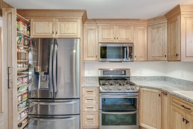 40 Charles St, Georgetown, MA 01833 - photo 5