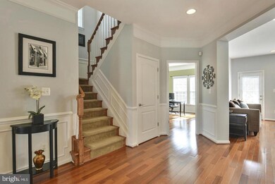 42977 Thornblade Cir, Ashburn, VA 20148 - photo 3