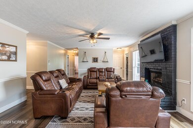 210 Lansing Ct, Jacksonville, NC 28540 - photo 5