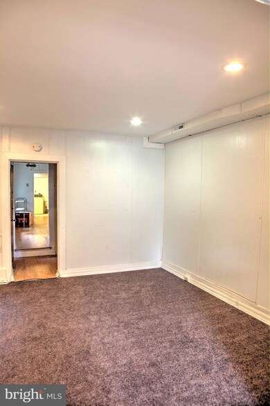 523 S Ann St unit 2, Baltimore, MD 21231 - photo 5