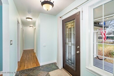 028-6320NorthMountCarrolStreet-DaltonGar