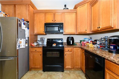 307 Hawthorne Ln unit 21, Whitehall, PA 18052 - photo 4