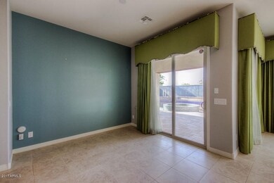 Family Room (4)-SMALL