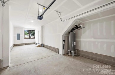 215 Freeland Ln, Charlotte, NC 28217 - photo 7