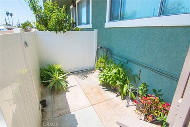 9214 1/4 Palm St, Bellflower, CA 90706 - photo 4