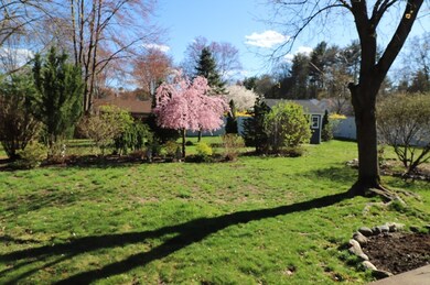 172 Weymouth Rd, Enfield, CT 06082 - photo 5