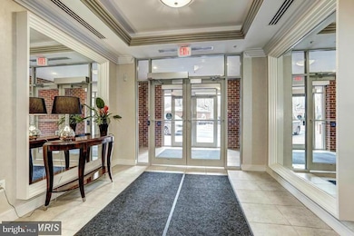 4490 Market Commons Dr unit 411, Fairfax, VA 22033 - photo 3