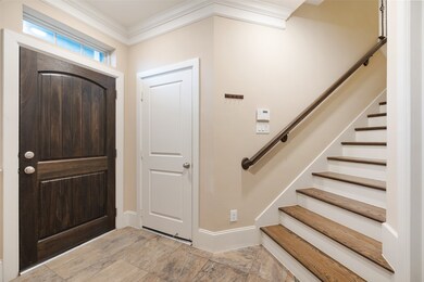 This well-maintained, transitional home has tile a